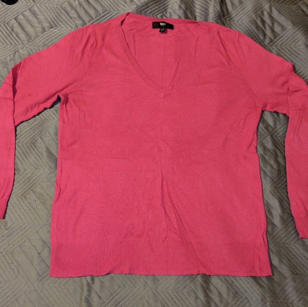 V-neck Long Sleeved Sweater
